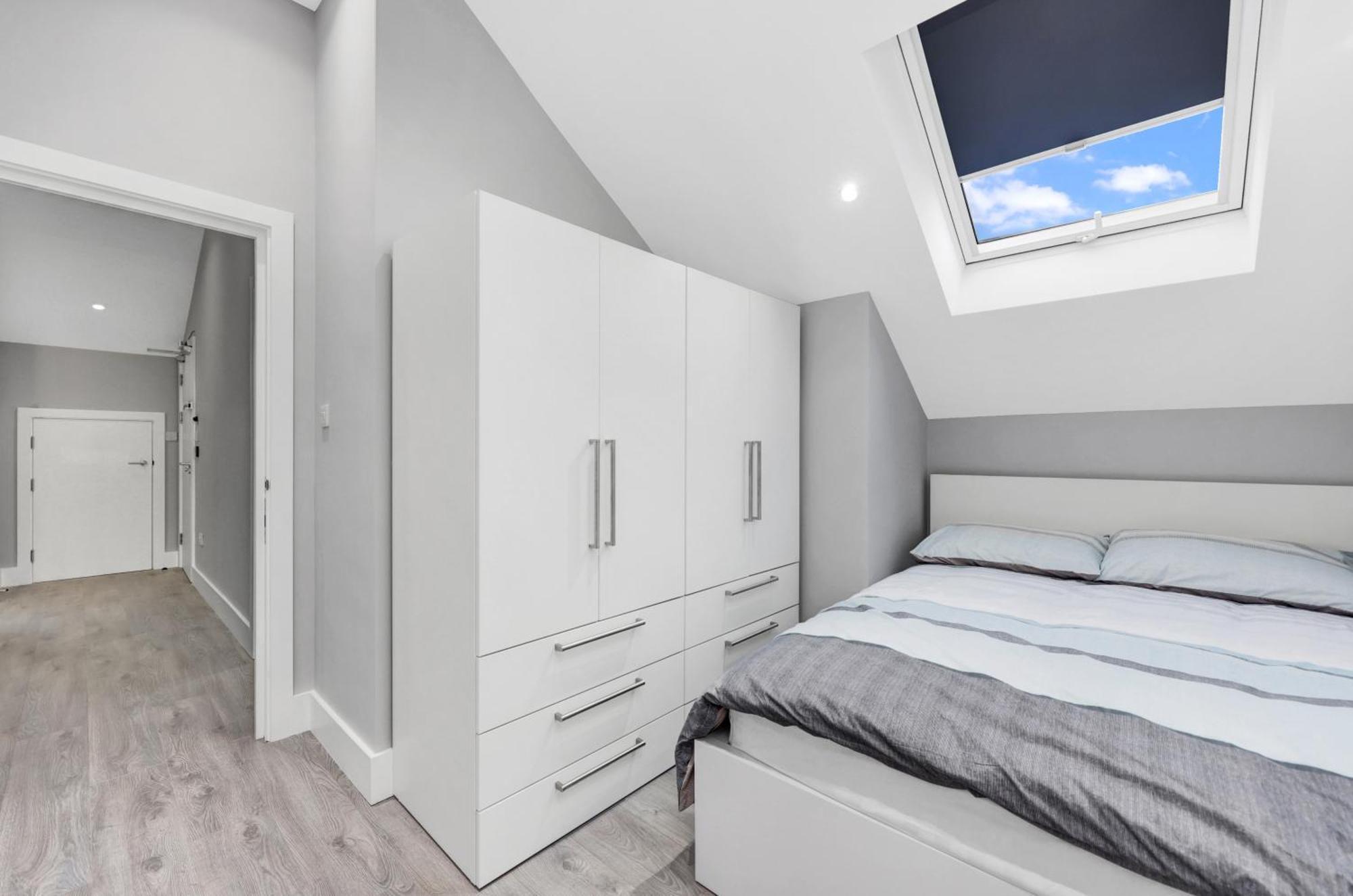 Your Cosy Modern 2 Double Bedroom Flat Fully Furnished - 5 Mins Walk To Stn Flat 4 Appartement *